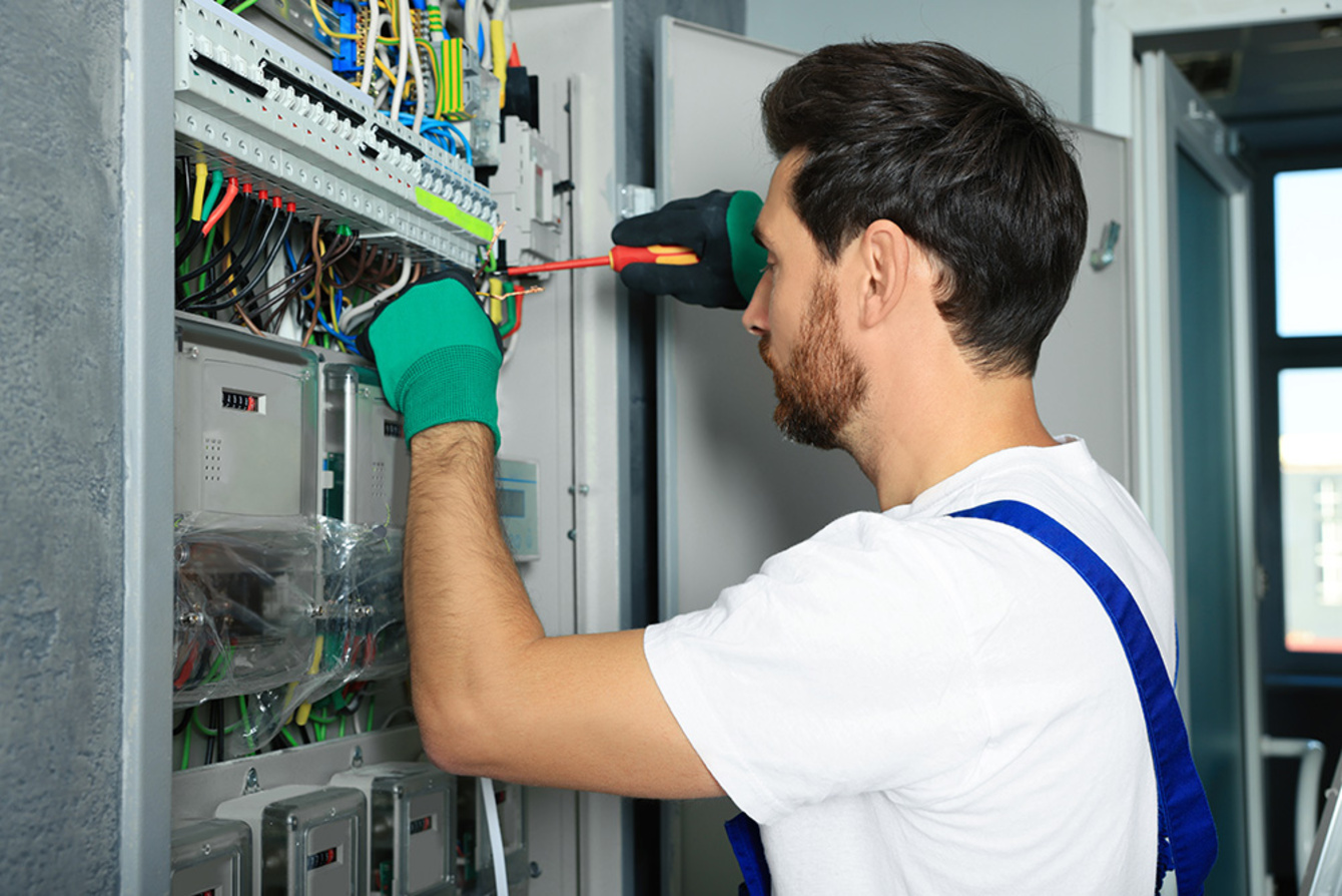 Nieder&shy;spannungs&shy;anlagen bei Borst Elektro in Stuttgart